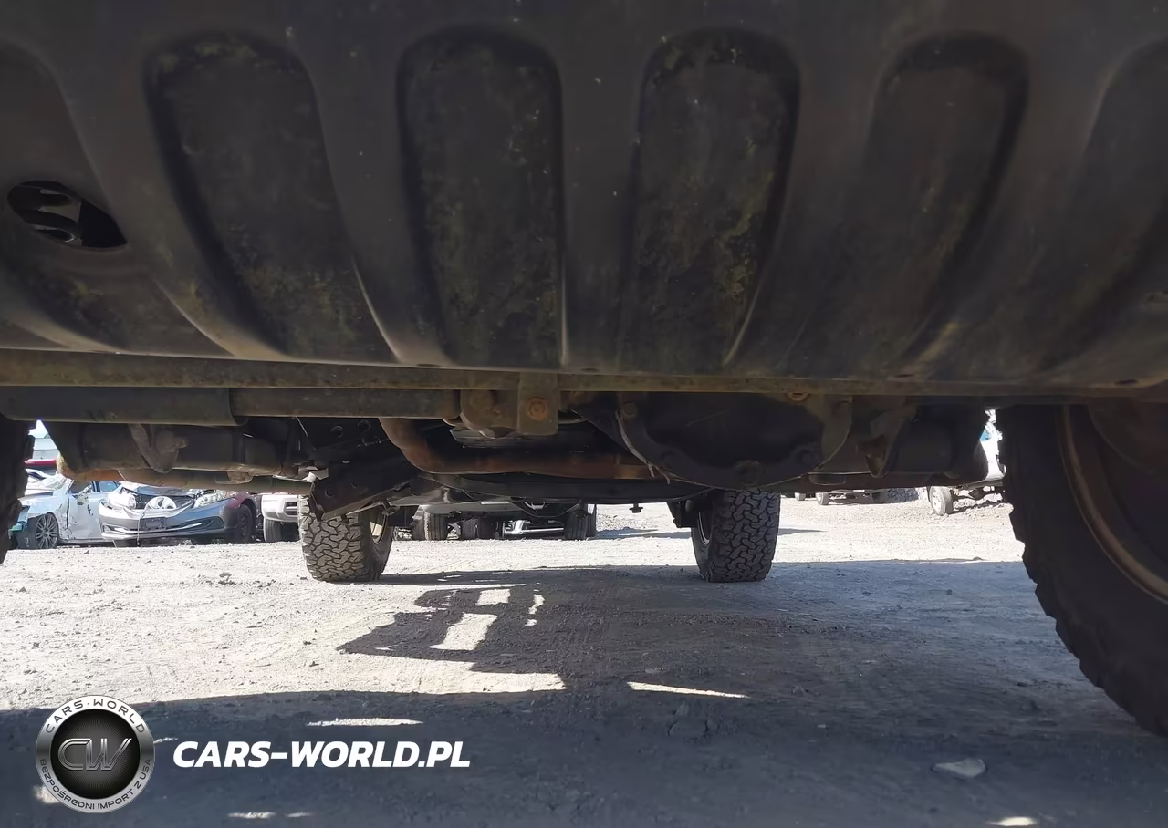 2015 Jeep Wrangler Unlimited Sahara VIN:1C4BJWEGXFL548853 - 6