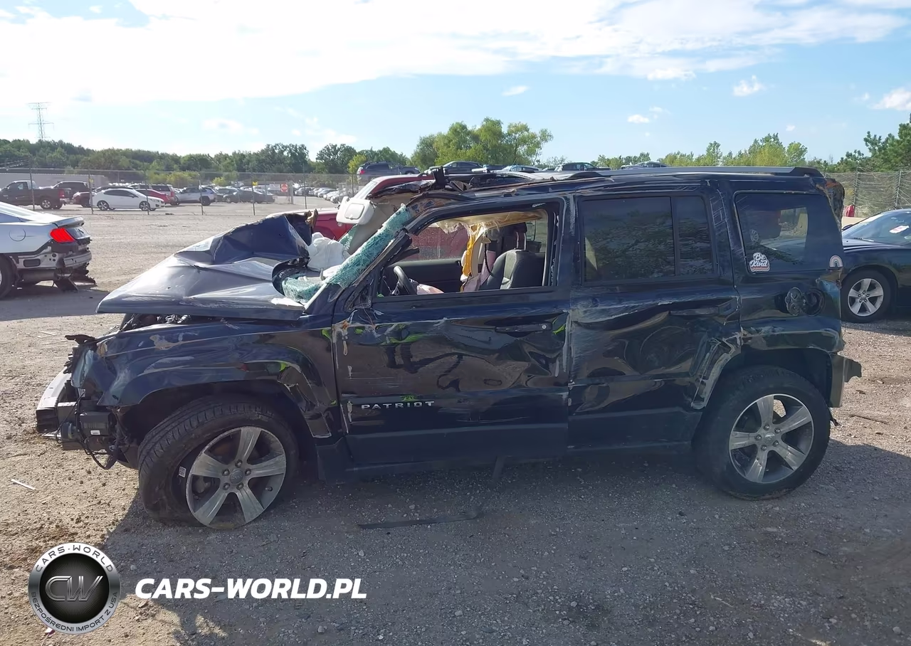 2017 Jeep Patriot High Altitude Fwd VIN:1C4NJPFA2HD211488 - 18