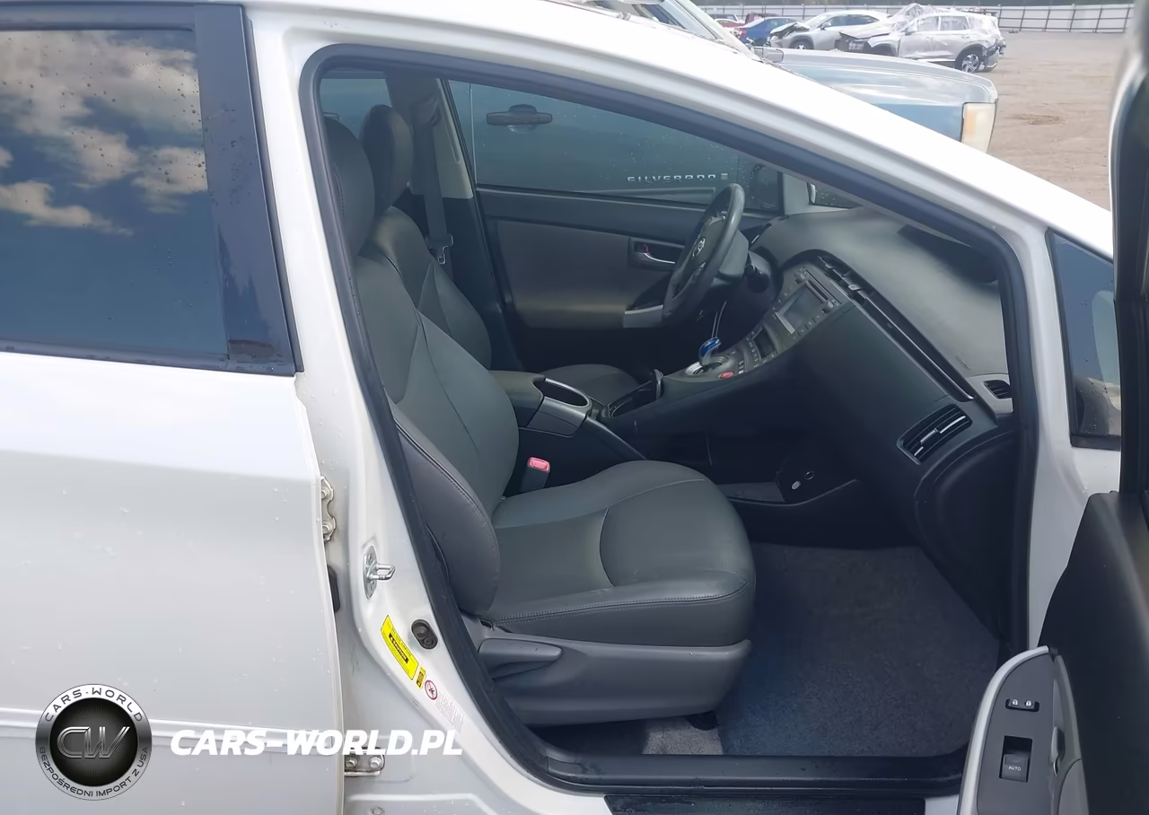 2012 Toyota Prius Three VIN:JTDKN3DU1C1610562 - 5