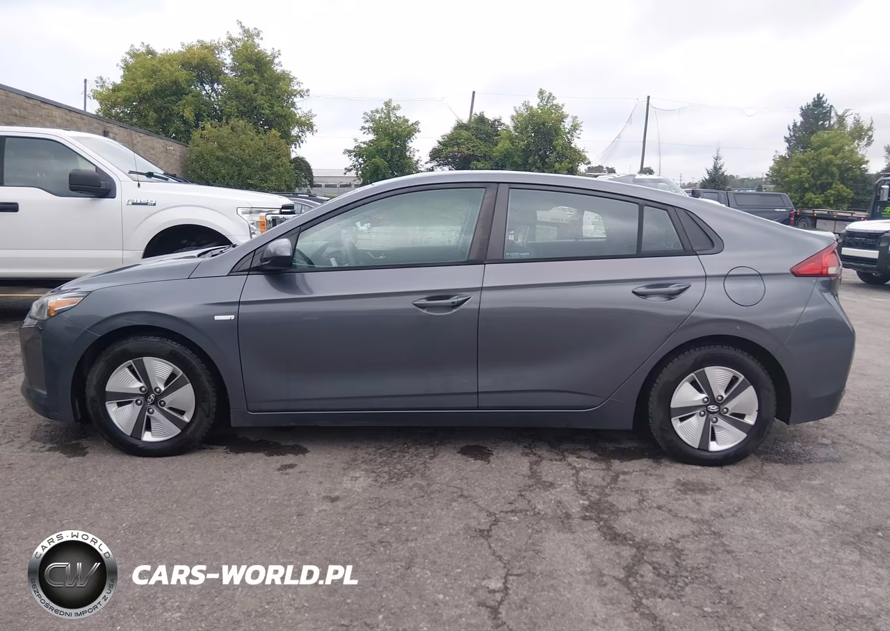 2018 Hyundai Ioniq Hybrid Blue VIN:KMHC65LC7JU100987 - 15
