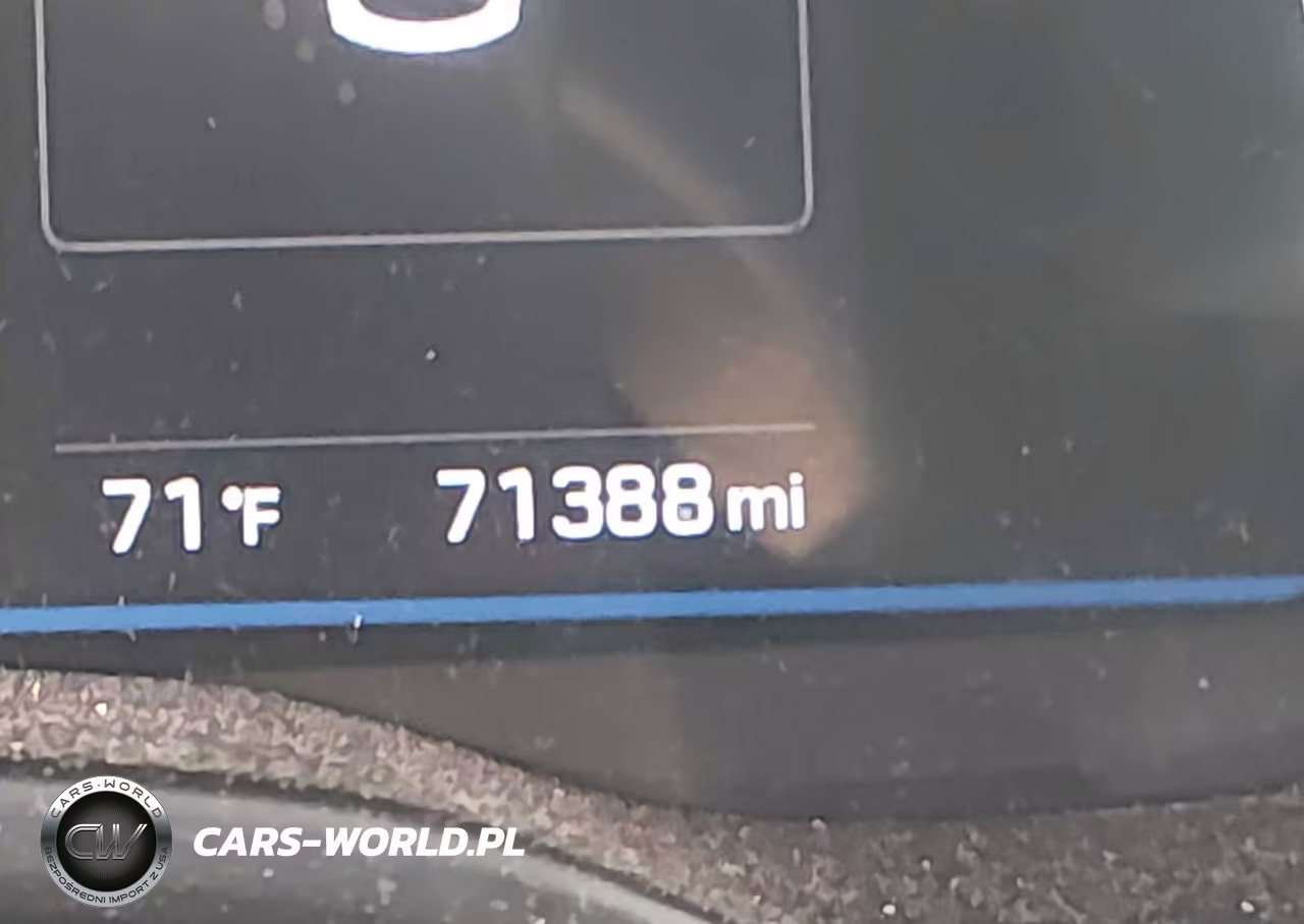 2018 Hyundai Ioniq Hybrid Blue VIN:KMHC65LC7JU100987 - 16
