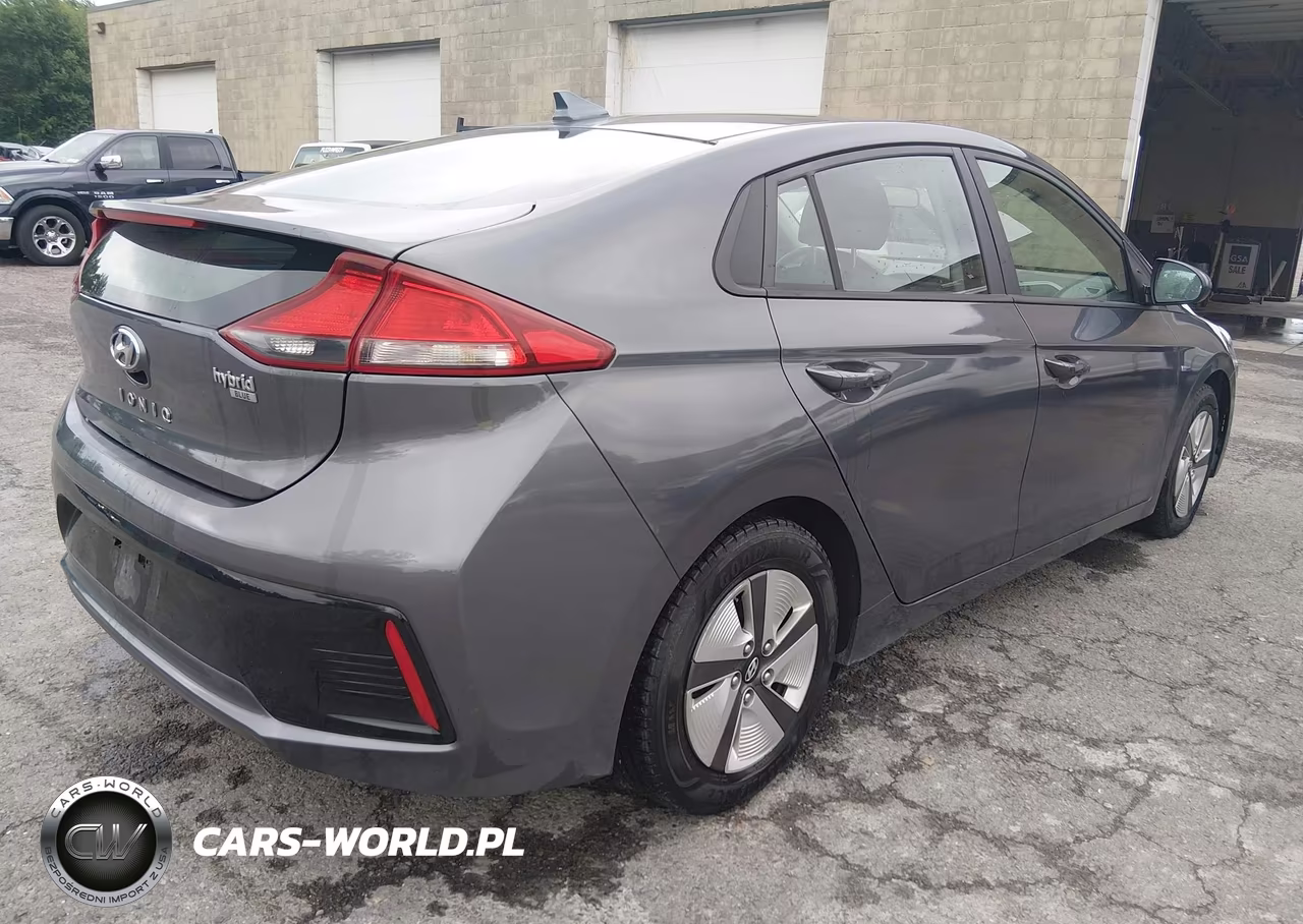 2018 Hyundai Ioniq Hybrid Blue VIN:KMHC65LC7JU100987 - 4