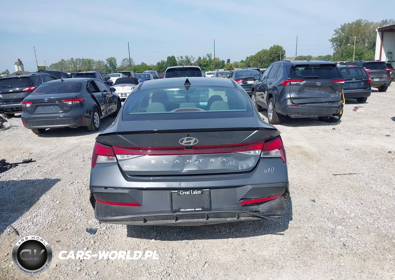 2026 Hyundai Elantra Sel Sport VIN:KMHLM4DG6TU163857 - 16