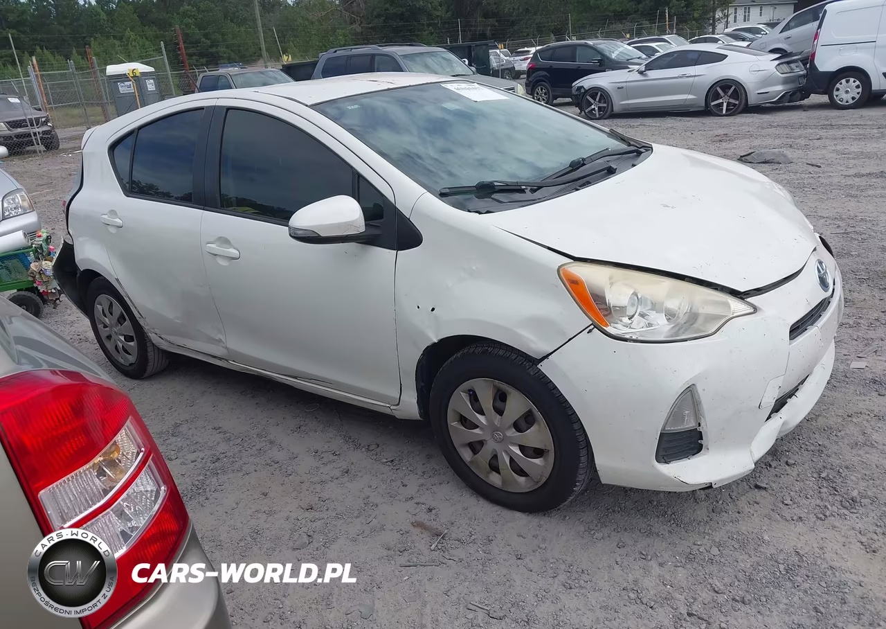 2014 Toyota Prius C Two