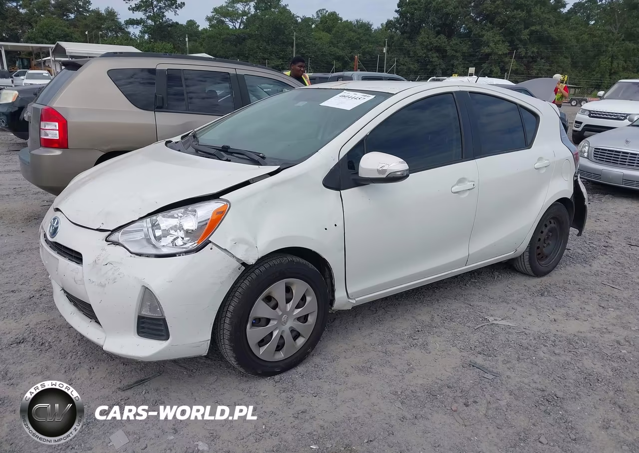 2014 Toyota Prius C Two VIN:JTDKDTB33E1079364 - 2
