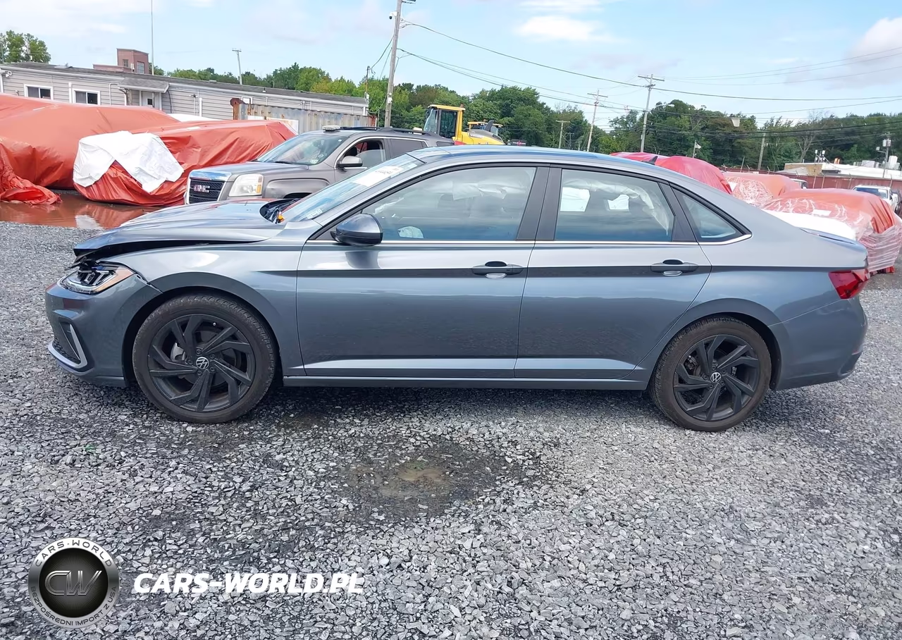 2025 Volkswagen Jetta 1.5T Se VIN:3VW7X7BU7SM043167 - 14