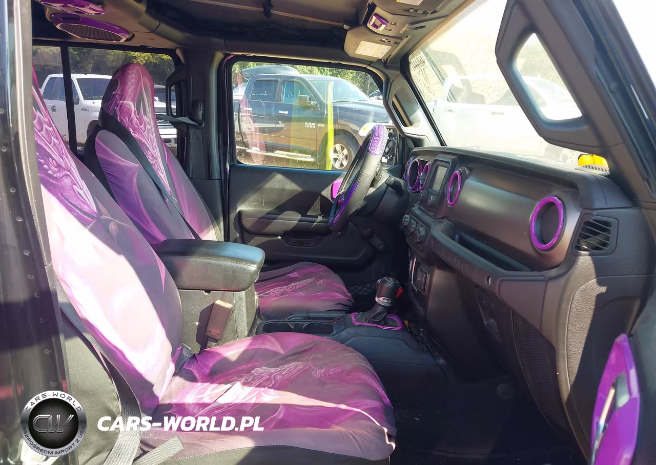 2021 Jeep Wrangler Unlimited Sport 4X4 VIN:1C4HJXDN4MW530831 - 5