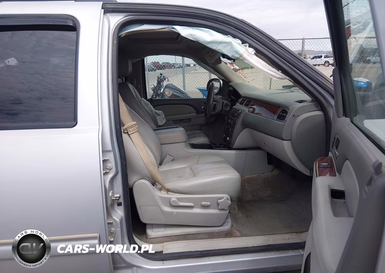 2013 Chevrolet Suburban 1500 Lt VIN:1GNSCJE07DR368246 - 5