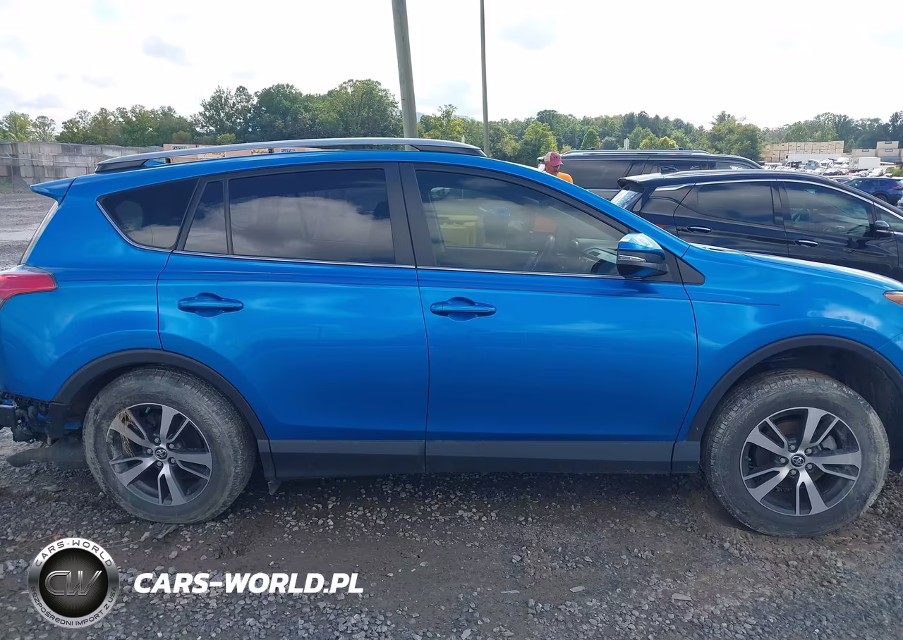 2018 Toyota Rav4 Xle VIN:JTMRFREV0JJ203500 - 13