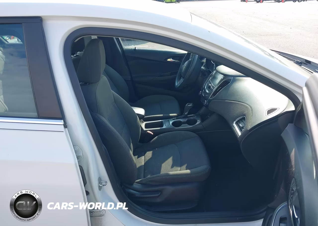 2018 Chevrolet Cruze Lt Auto VIN:1G1BE5SM9J7111803 - 5