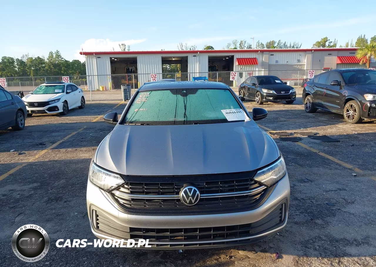 2024 Volkswagen Jetta 1.5T Sport VIN:3VWBM7BU2RM063680 - 12