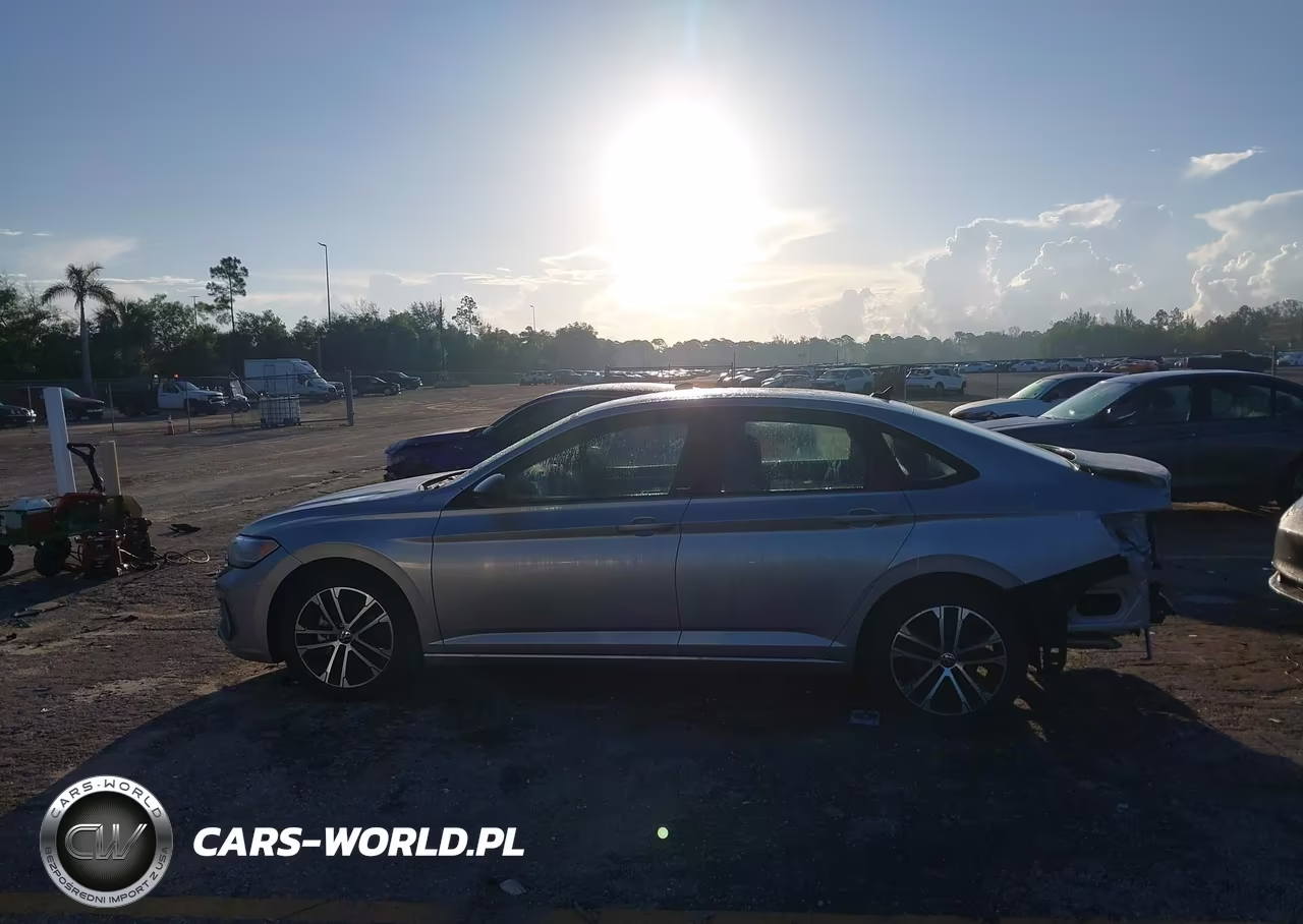 2024 Volkswagen Jetta 1.5T Sport VIN:3VWBM7BU2RM063680 - 14