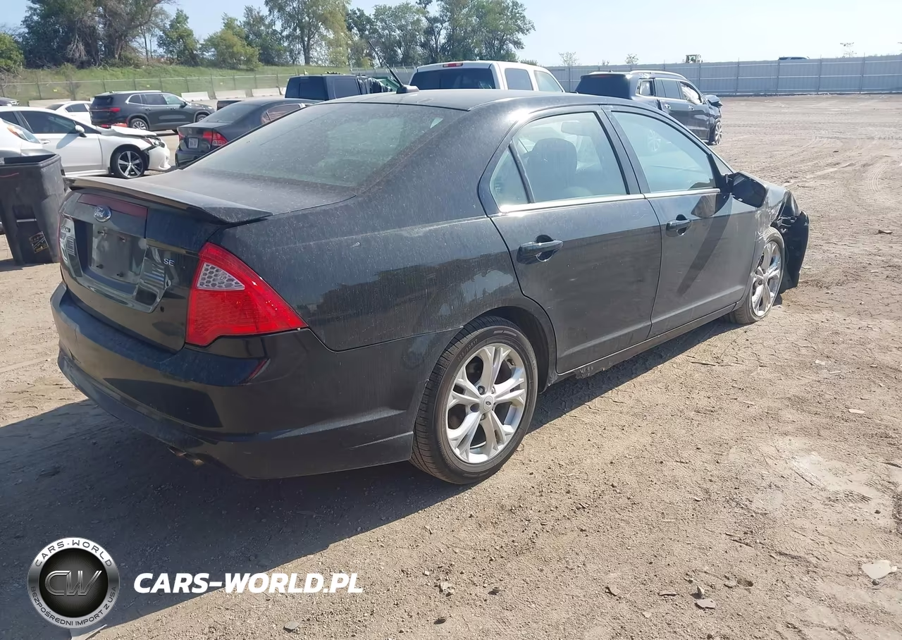 2012 Ford Fusion Se VIN:3FAHP0HA0CR137297 - 4