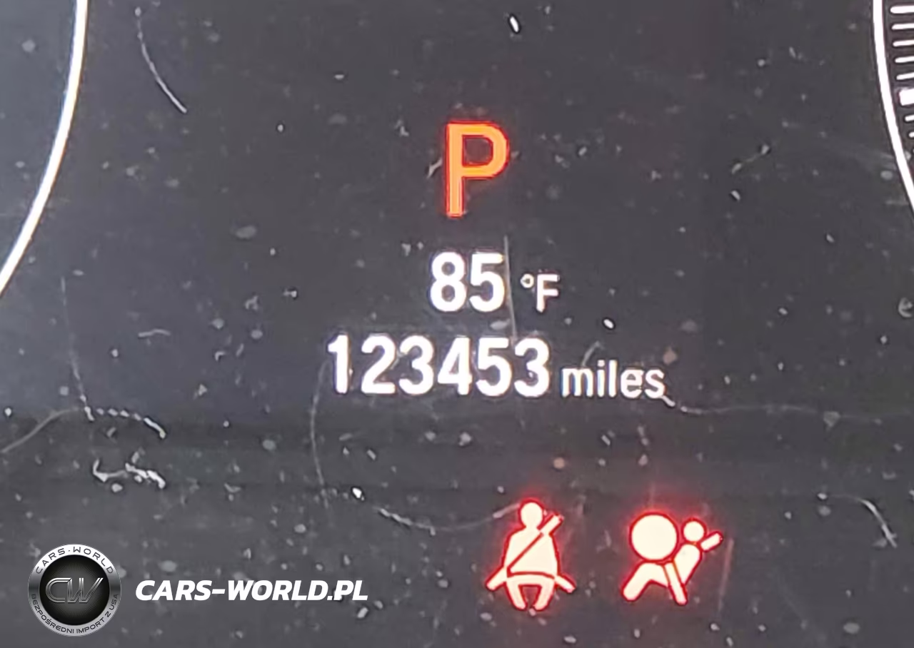 2018 Honda Accord Sport VIN:1HGCV1F31JA110302 - 15