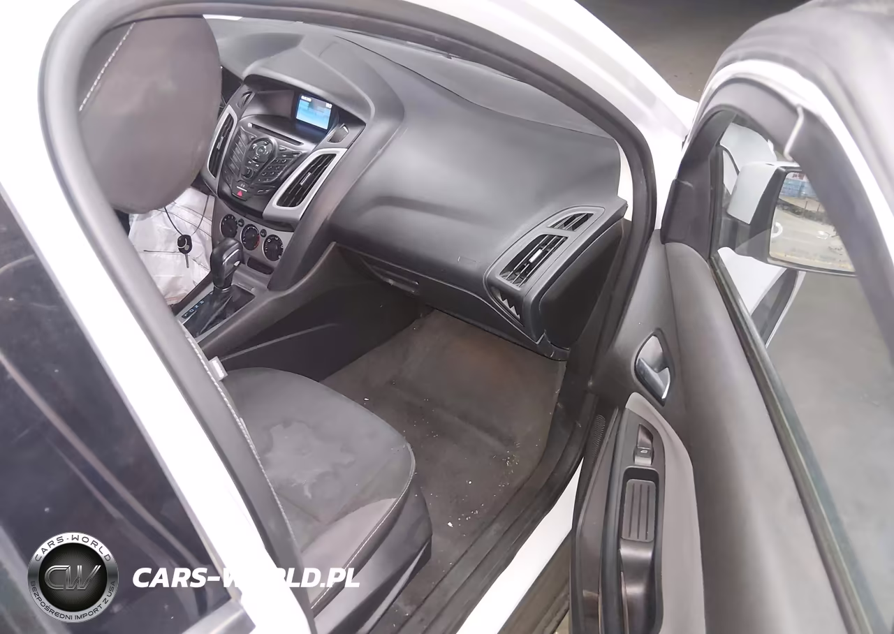 2014 Ford Focus Se VIN:1FADP3K2XEL282639 - 5