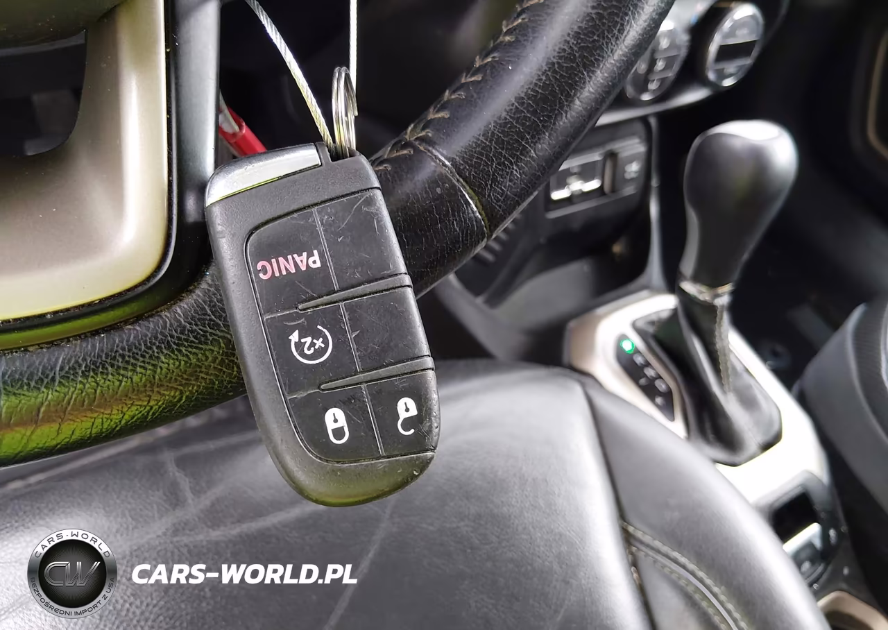 2015 Jeep Renegade Limited VIN:ZACCJADT4FPB38468 - 11