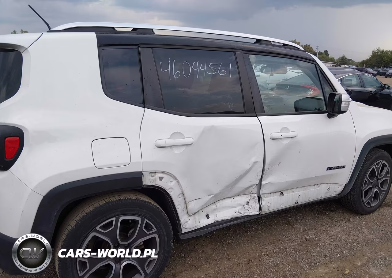 2015 Jeep Renegade Limited VIN:ZACCJADT4FPB38468 - 6