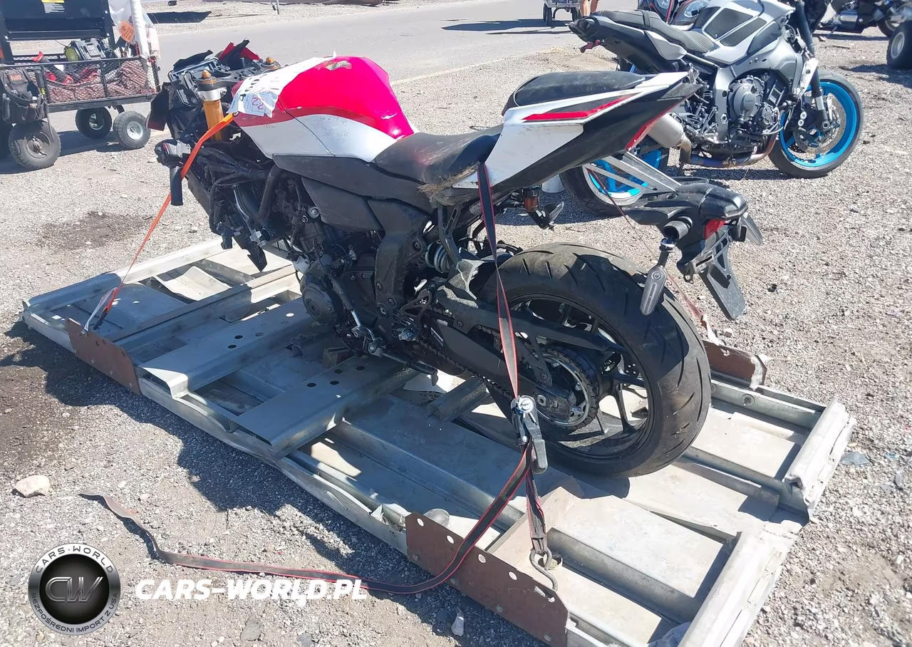 2026 Yamaha Yzfr7 VIN:JYARM60E2TA004250 - 3