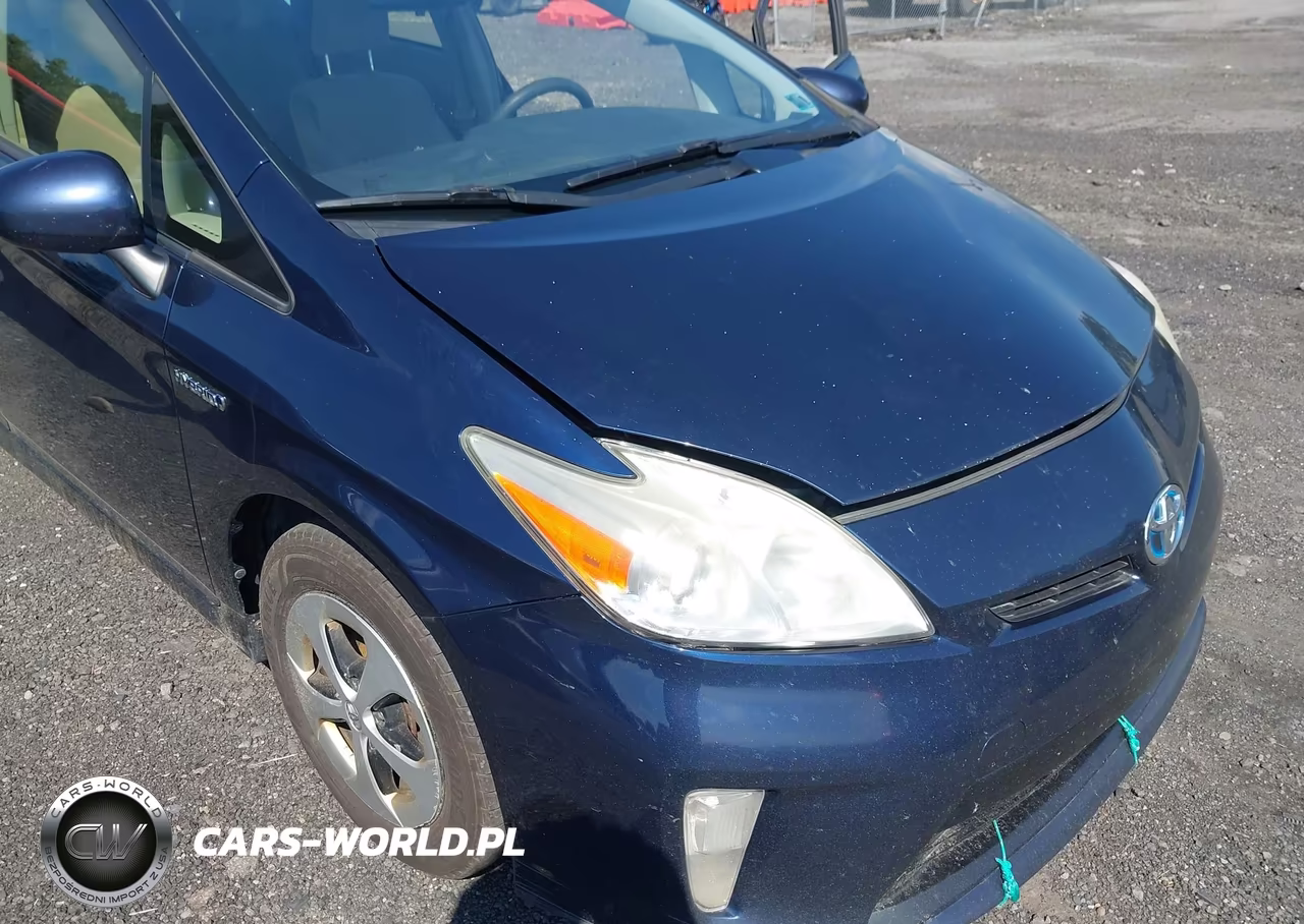 2013 Toyota Prius Three VIN:JTDKN3DU2D1685563 - 6
