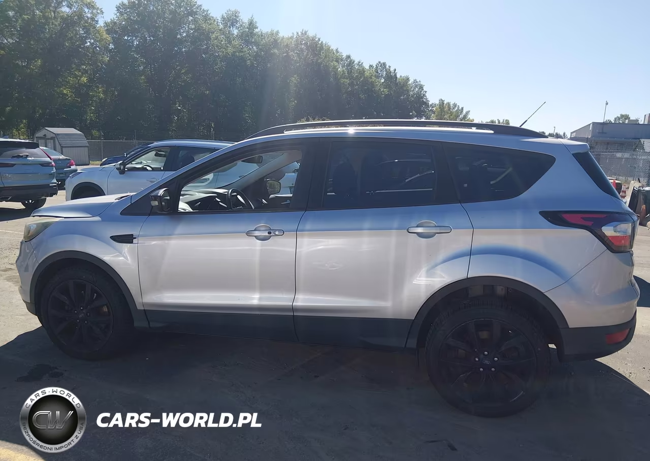 2017 Ford Escape Titanium VIN:1FMCU9J93HUE28261 - 14