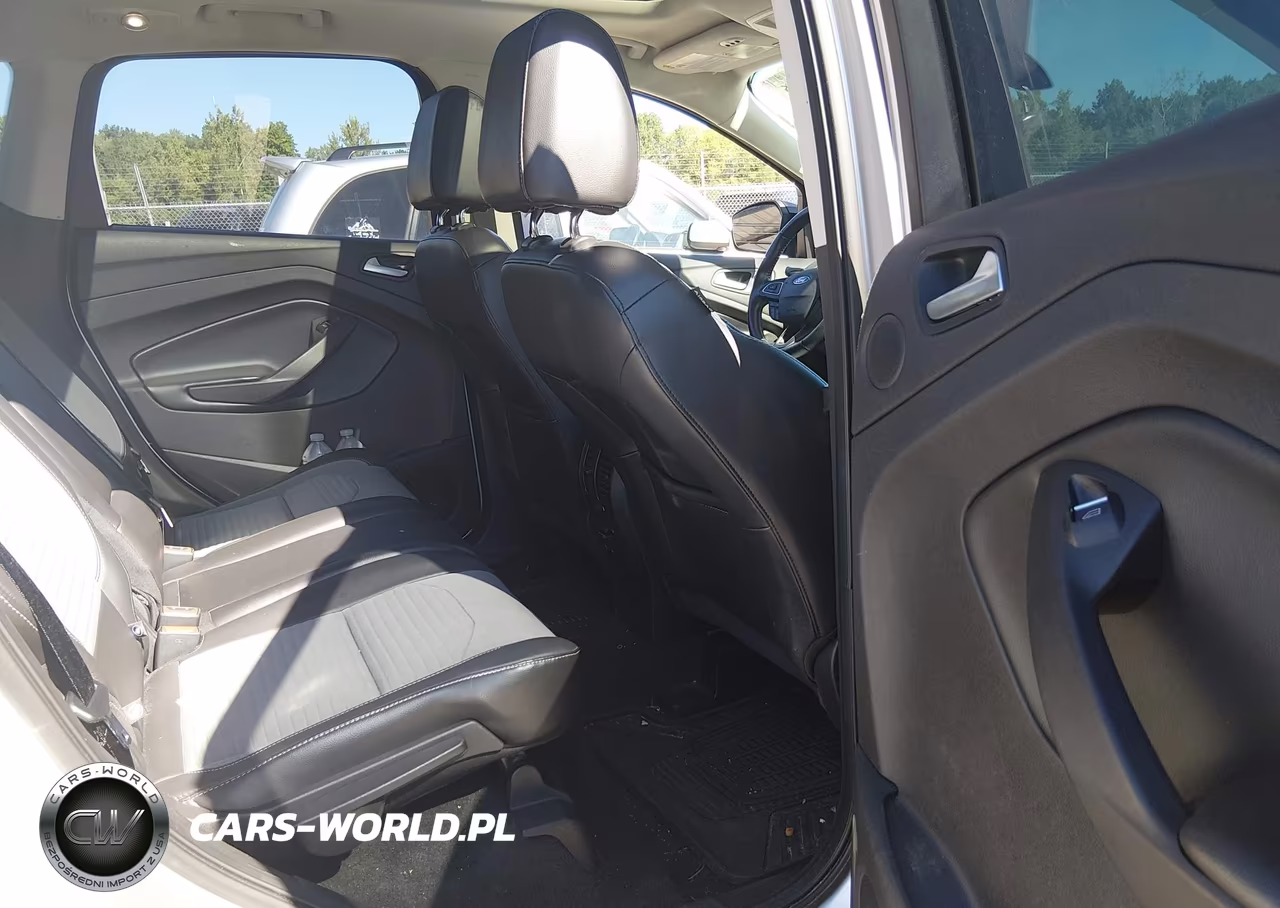 2017 Ford Escape Titanium VIN:1FMCU9J93HUE28261 - 8
