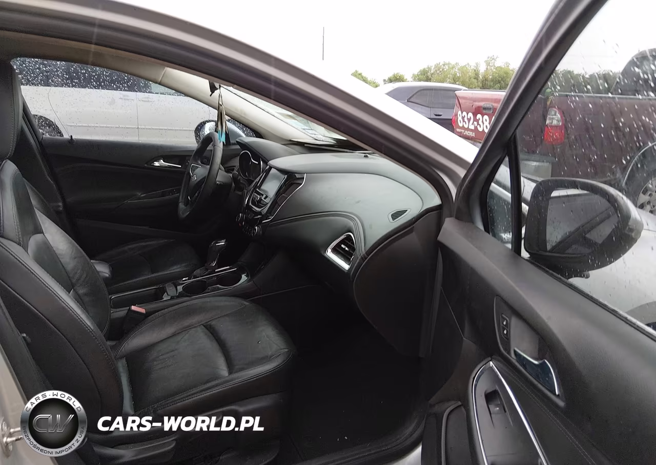 2017 Chevrolet Cruze Premier Auto VIN:1G1BF5SM5H7168121 - 5