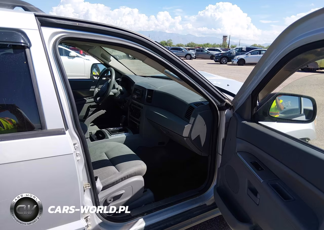 2006 Jeep Grand Cherokee Laredo VIN:1J4GR48K86C110829 - 5