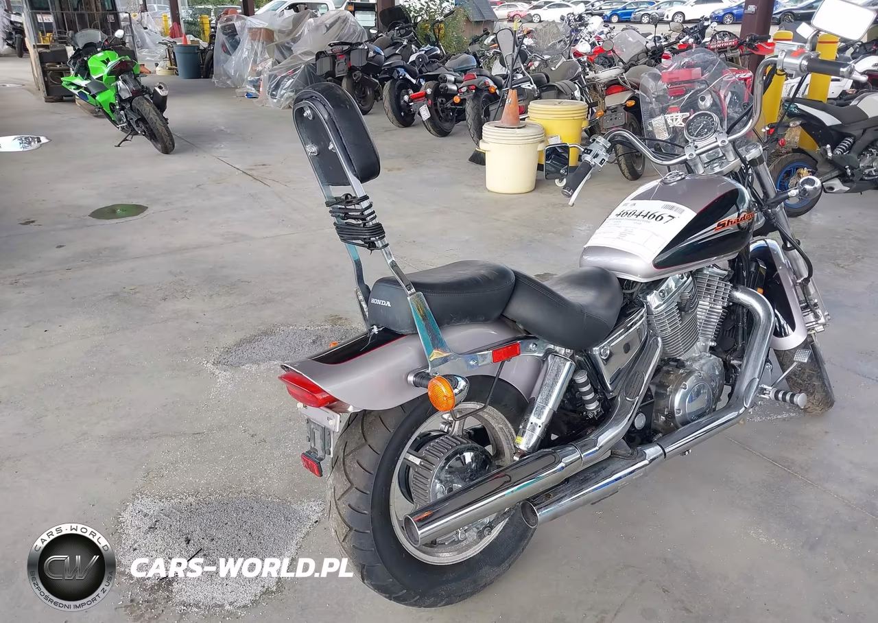 2000 Honda Vt1100 C VIN:1HFSC1803YA400379 - 4