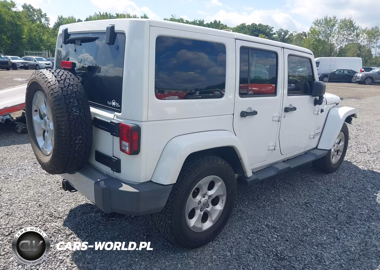 2014 Jeep Wrangler Unlimited Sahara VIN:1C4BJWEG7EL104537 - 4