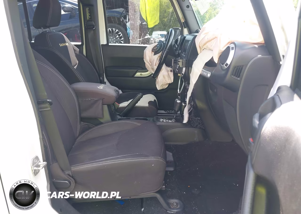 2014 Jeep Wrangler Unlimited Sahara VIN:1C4BJWEG7EL104537 - 5