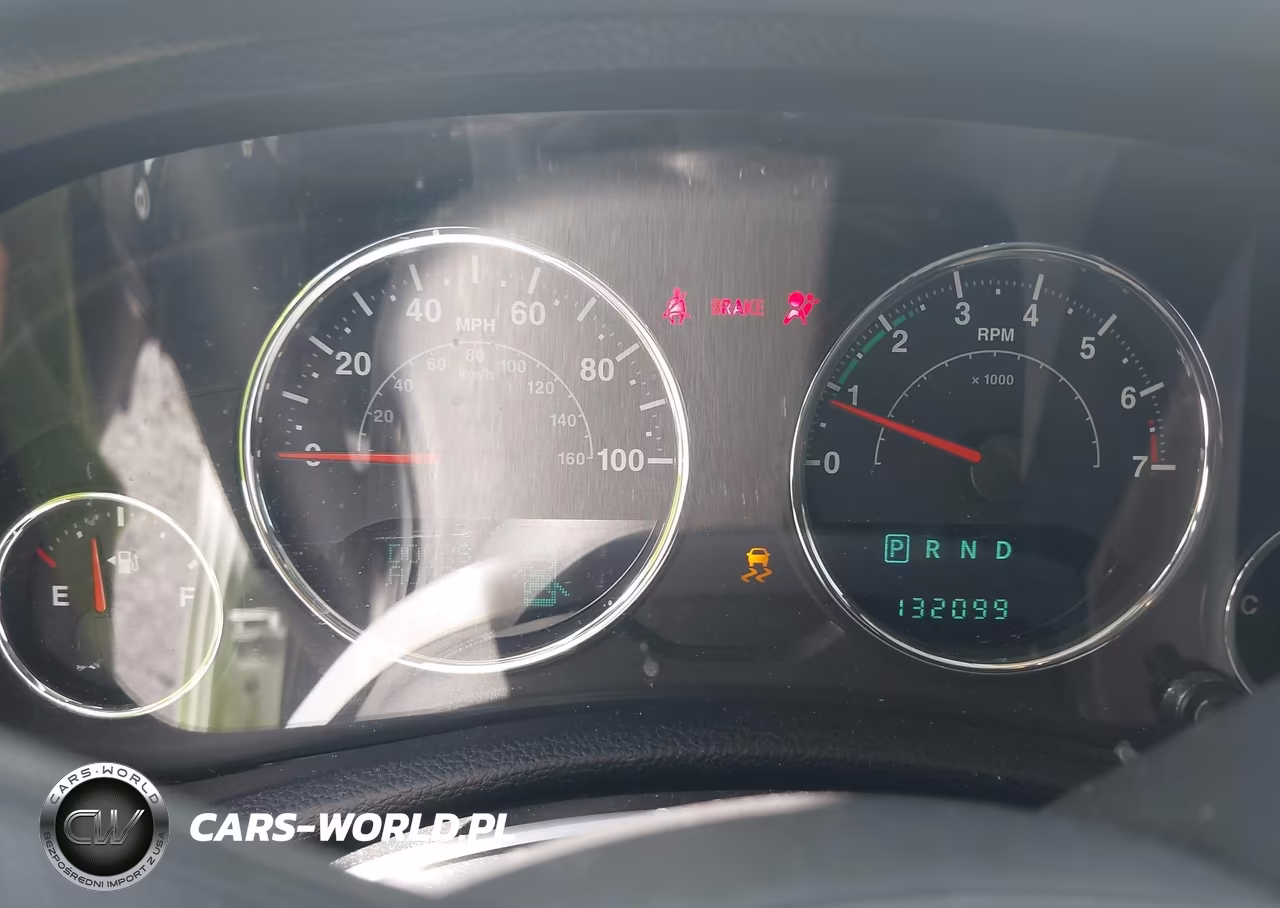 2014 Jeep Wrangler Unlimited Sahara VIN:1C4BJWEG7EL104537 - 7