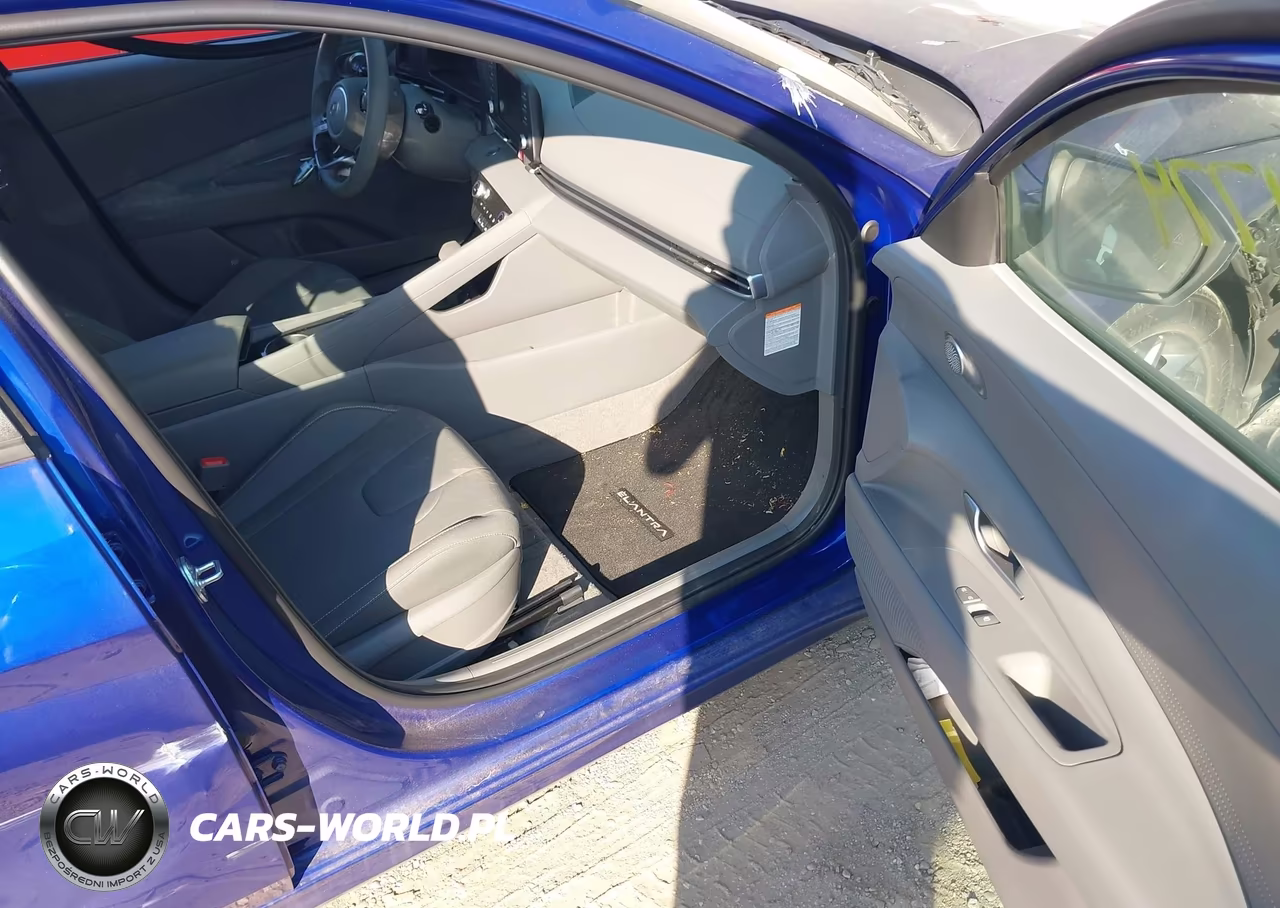 2026 Hyundai Elantra Hybrid Blue VIN:KMHLM4DJ6TU192240 - 5