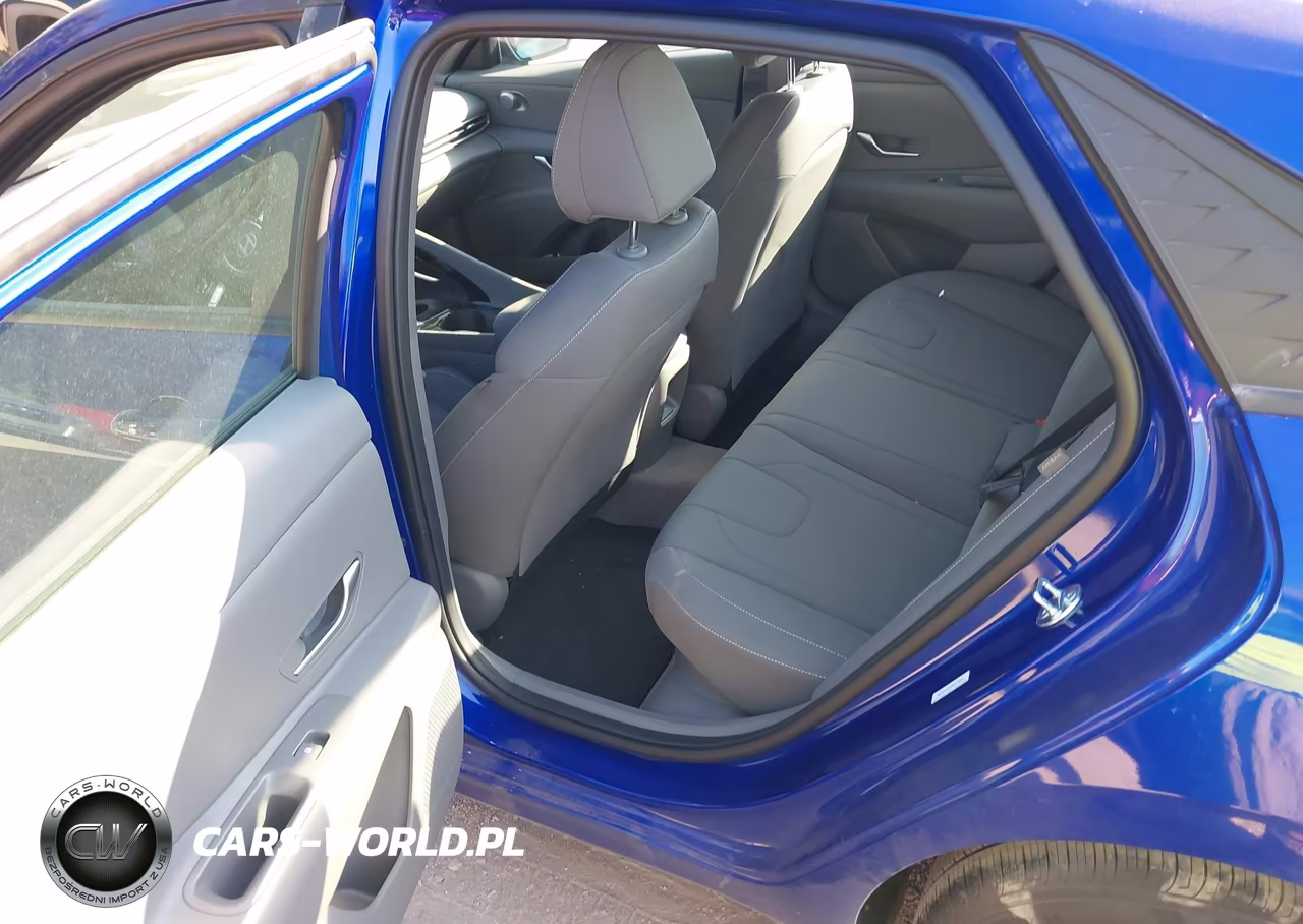 2026 Hyundai Elantra Hybrid Blue VIN:KMHLM4DJ6TU192240 - 8