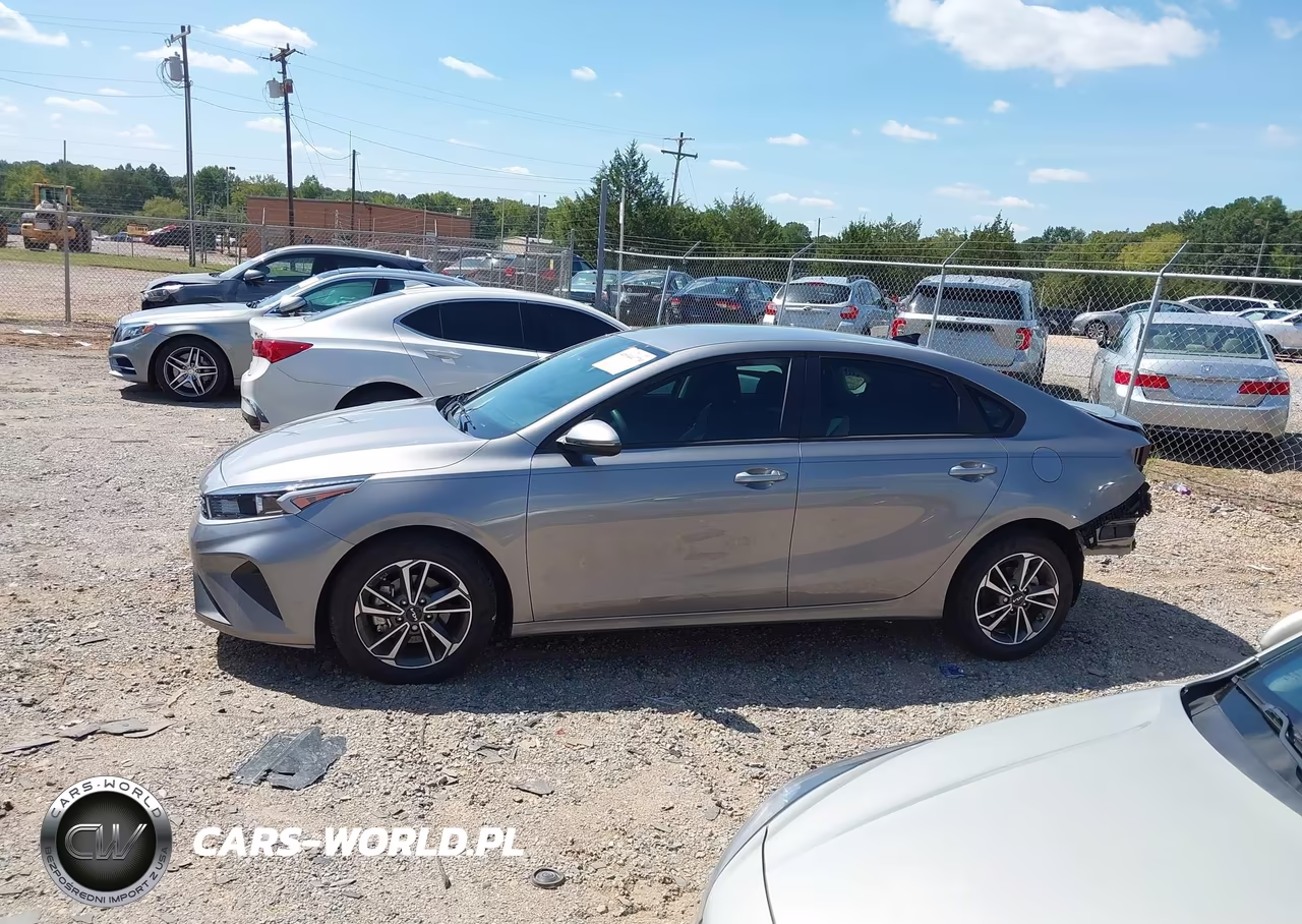2023 Kia Forte Lxs VIN:3KPF24AD1PE626087 - 15