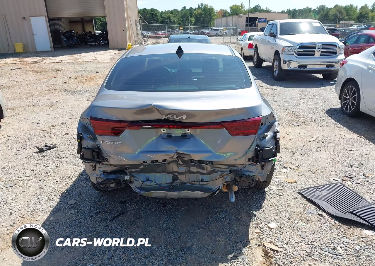 2023 Kia Forte Lxs VIN:3KPF24AD1PE626087 - 17