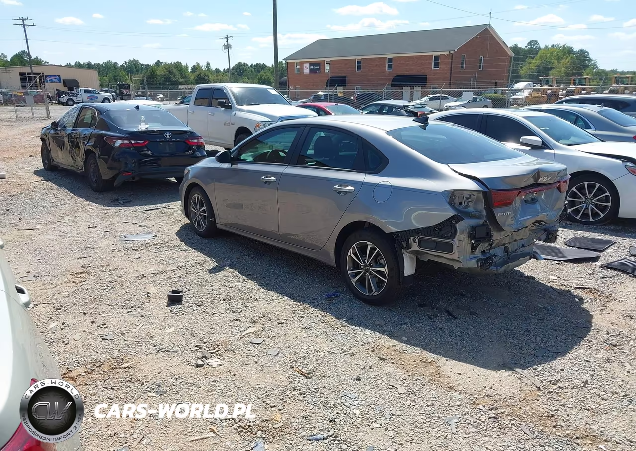 2023 Kia Forte Lxs VIN:3KPF24AD1PE626087 - 3