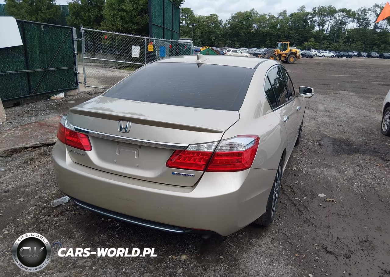 2015 Honda Accord Hybrid Ex-L VIN:1HGCR6F52FA001227 - 4