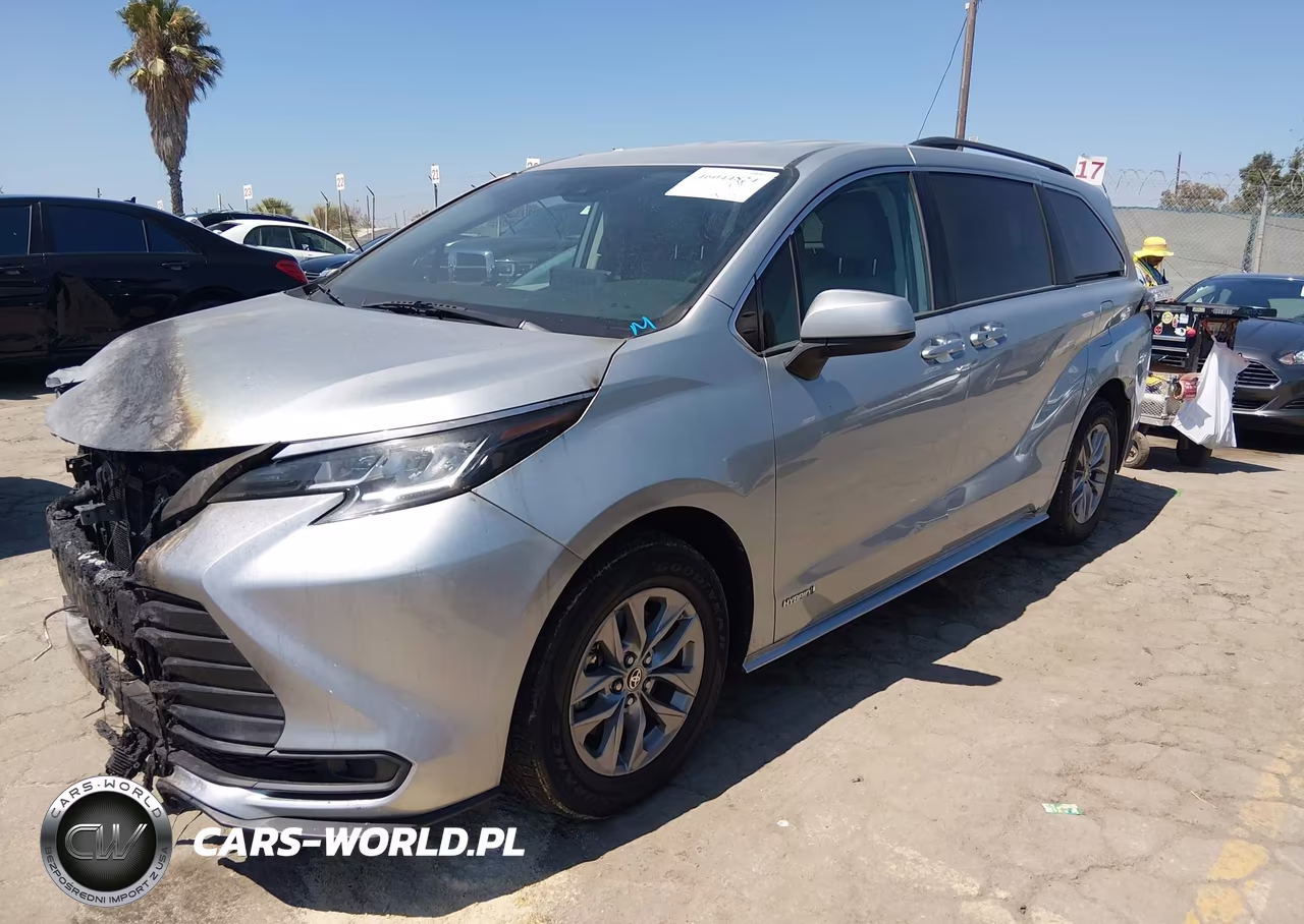 2021 Toyota Sienna Le VIN:5TDKRKEC2MS068946 - 2