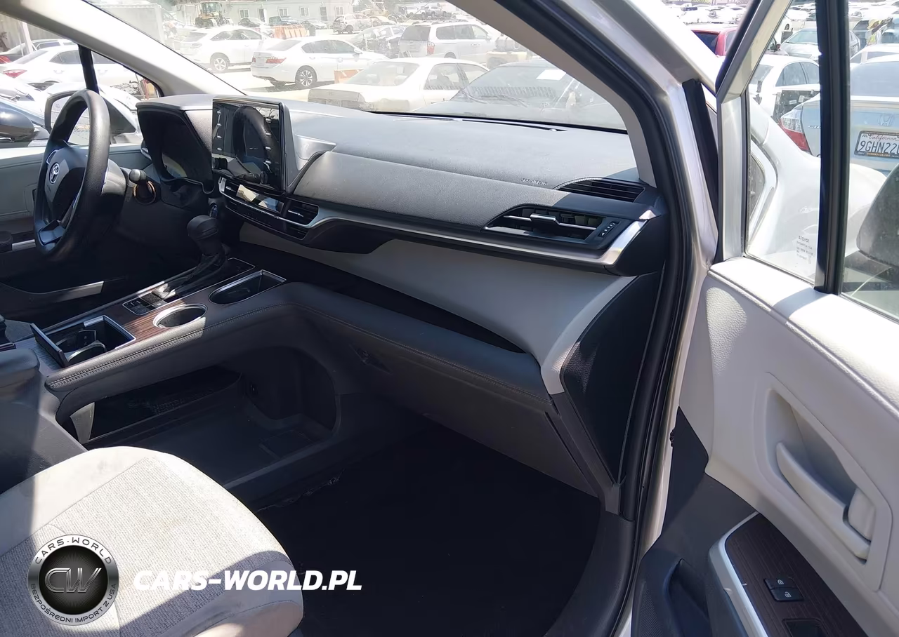2021 Toyota Sienna Le VIN:5TDKRKEC2MS068946 - 5