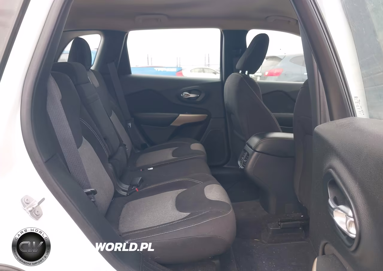 2017 Jeep Cherokee Sport VIN:1C4PJLAB3HW574579 - 8