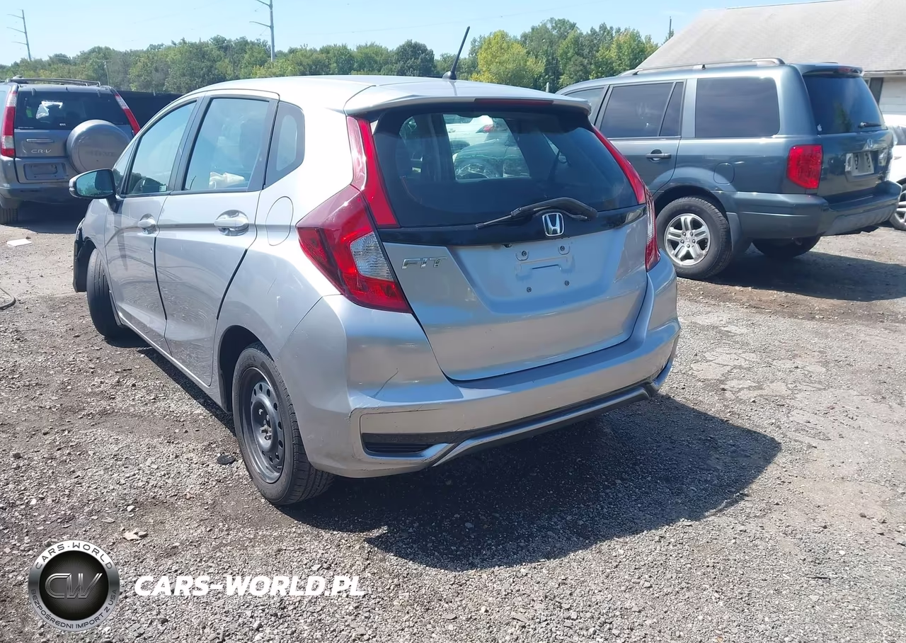 2019 Honda Fit Lx VIN:3HGGK5H47KM733967 - 3