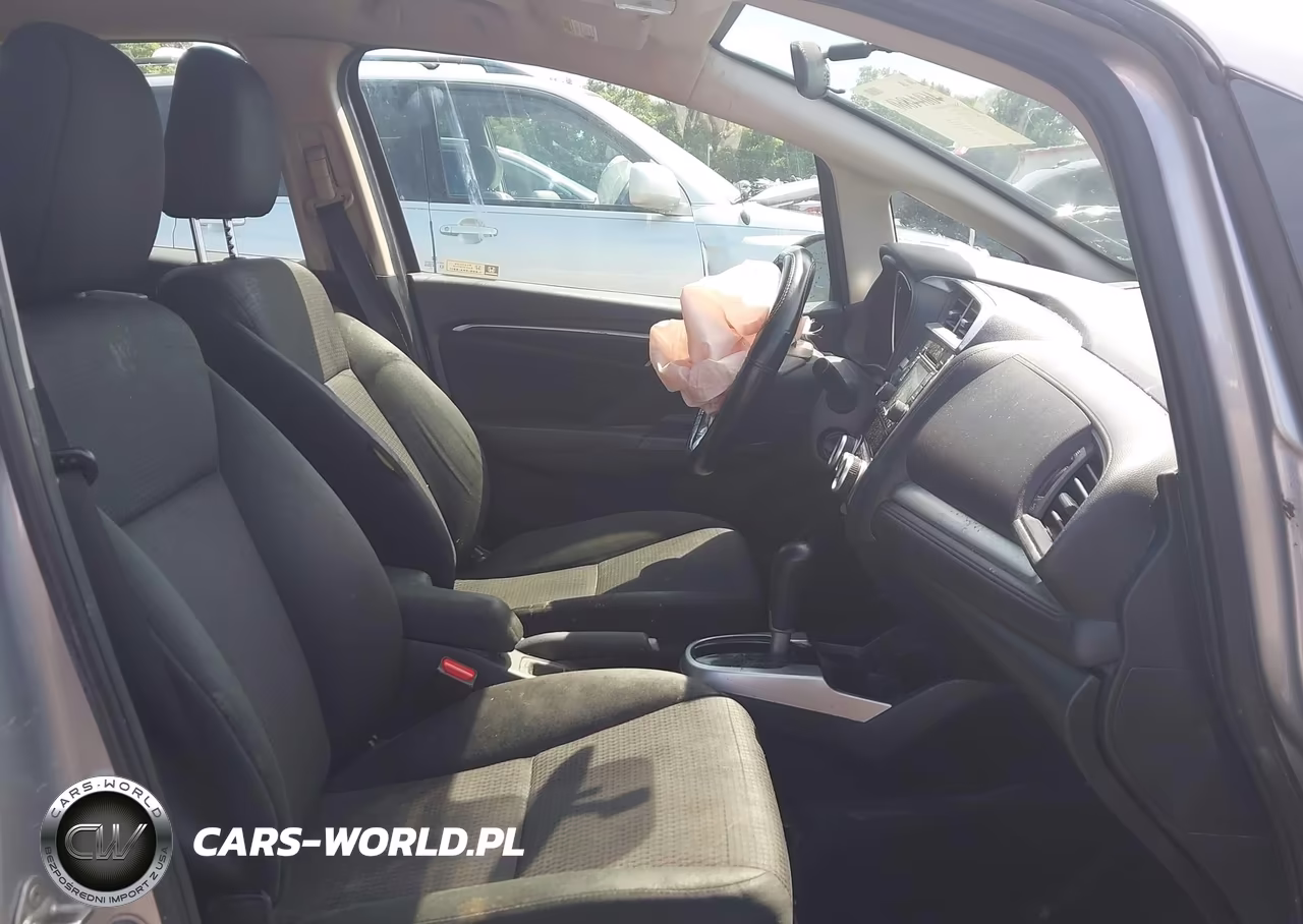 2019 Honda Fit Lx VIN:3HGGK5H47KM733967 - 5