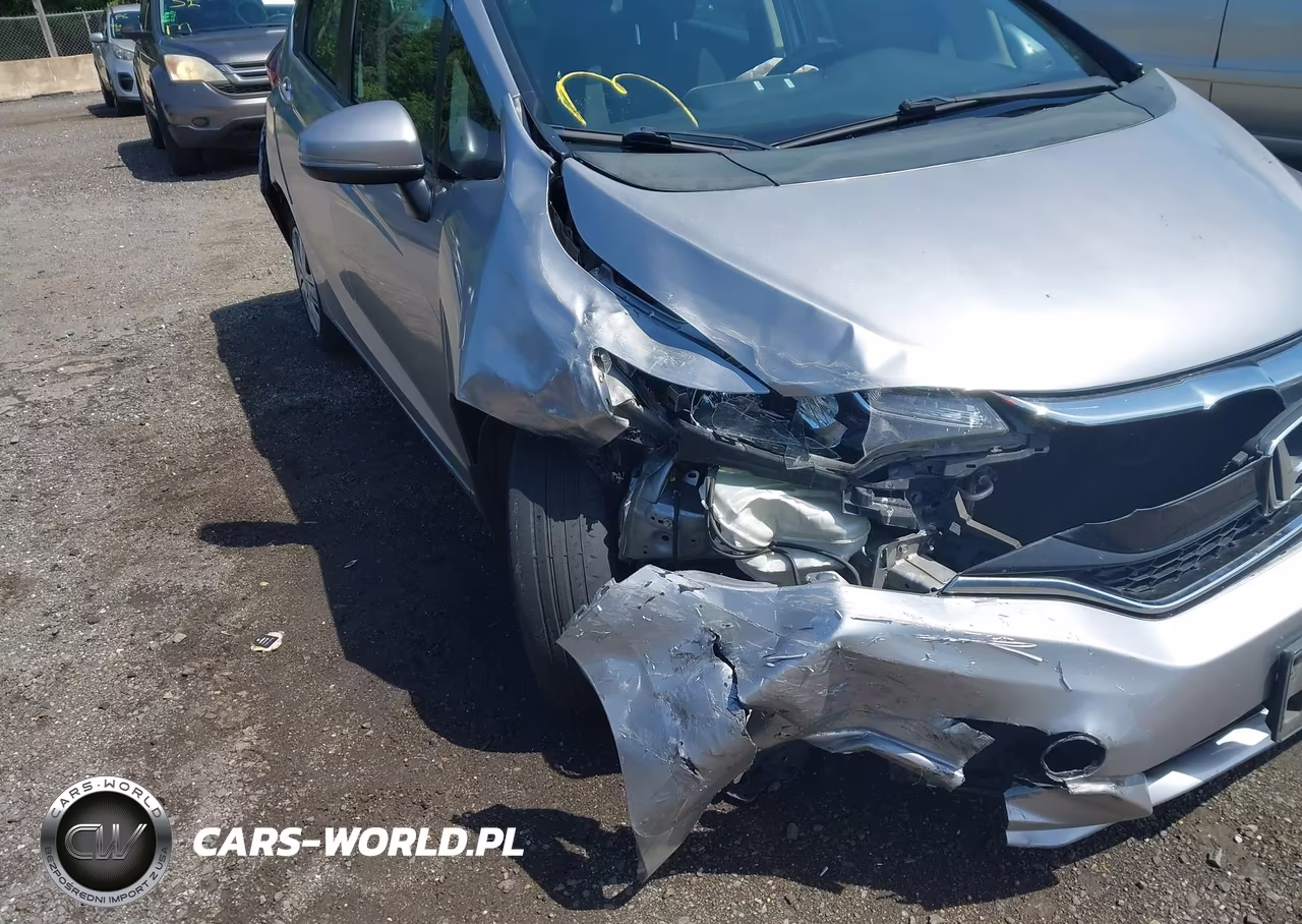 2019 Honda Fit Lx VIN:3HGGK5H47KM733967 - 6