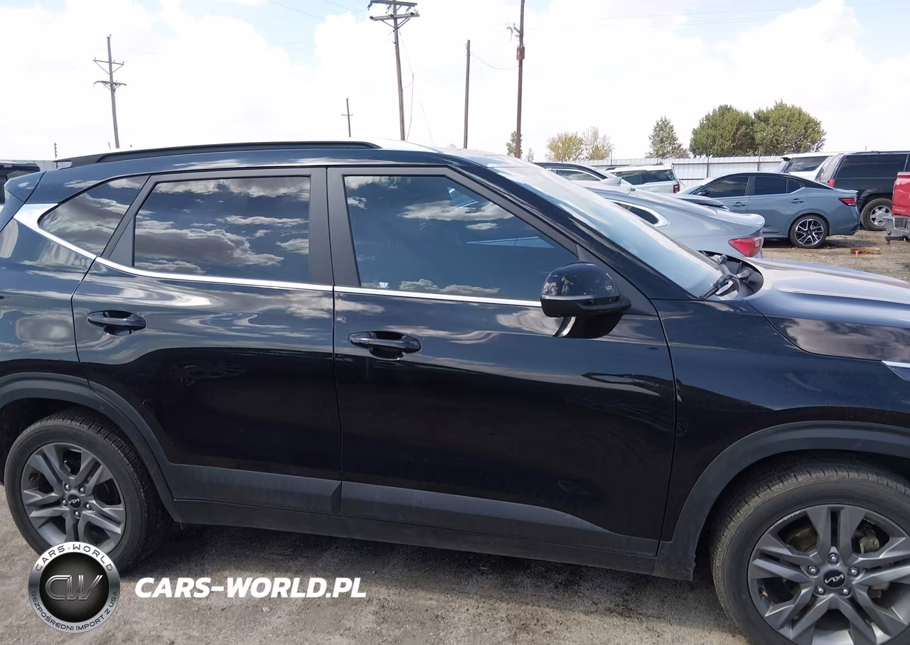 2022 Kia Seltos S VIN:KNDEU2AA7N7339799 - 13