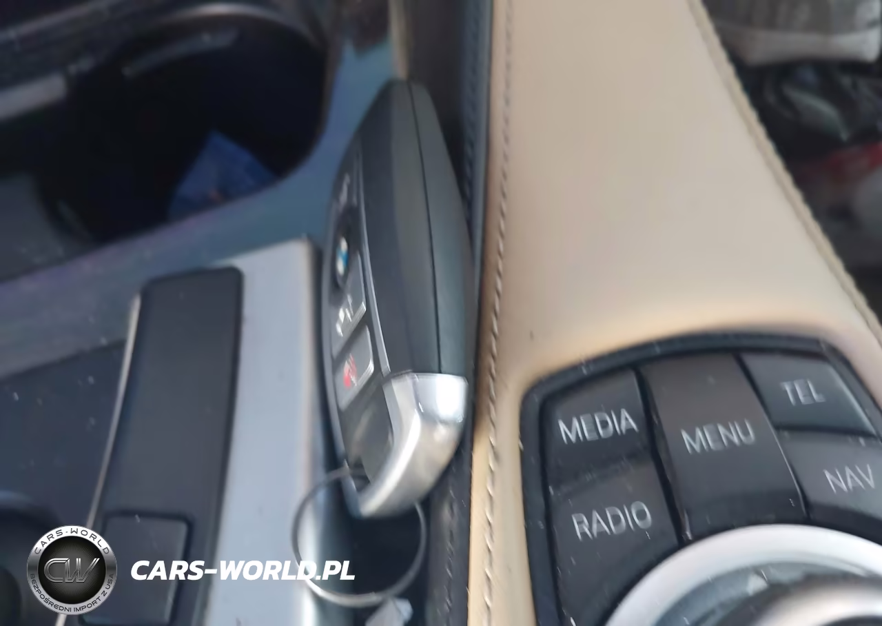 2014 BMW M6 VIN:WBSLX9C54ED160072 - 11