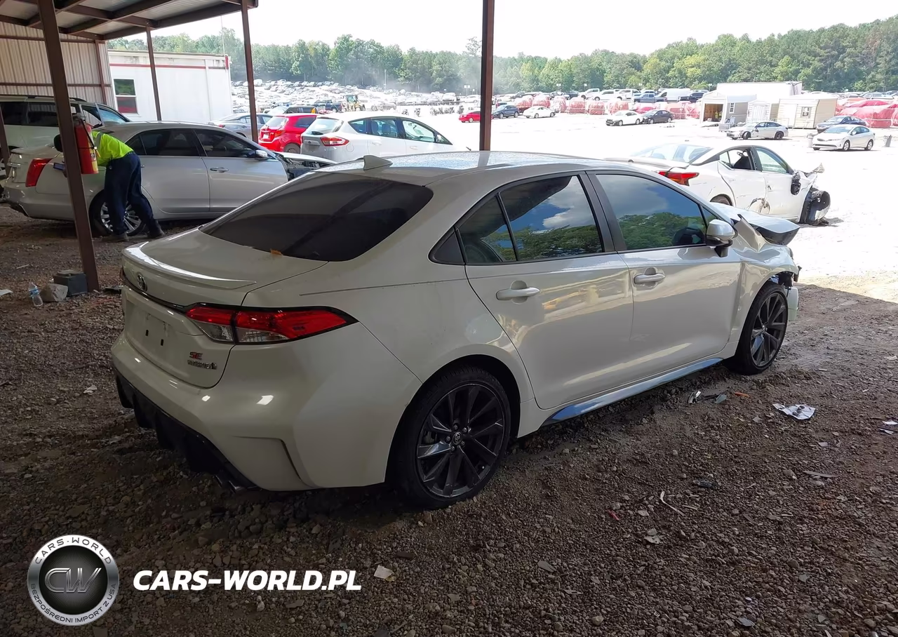 2024 Toyota Corolla Hybrid Se VIN:JTDBCMFE2R3052056 - 4