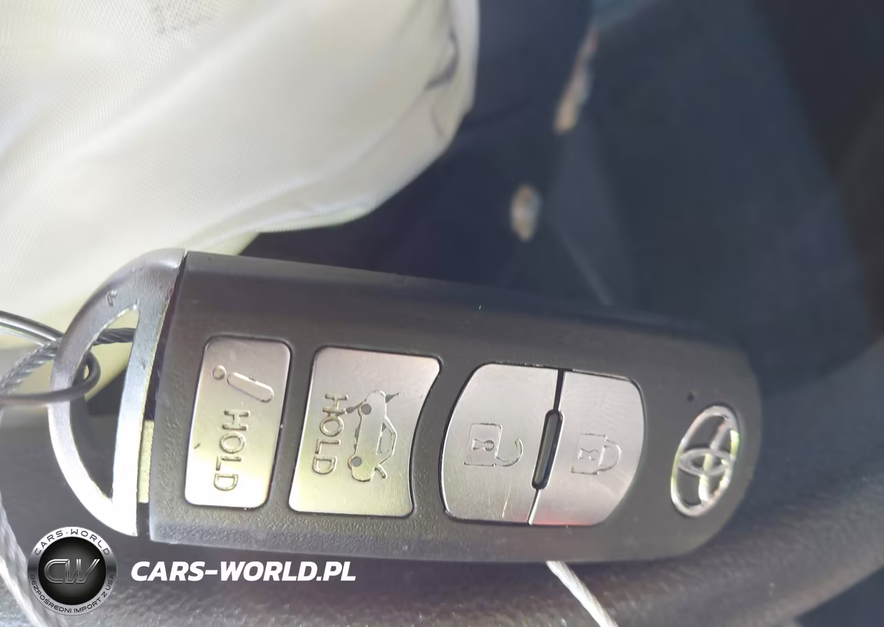 2019 Toyota Yaris Le VIN:3MYDLBYV0KY508824 - 11