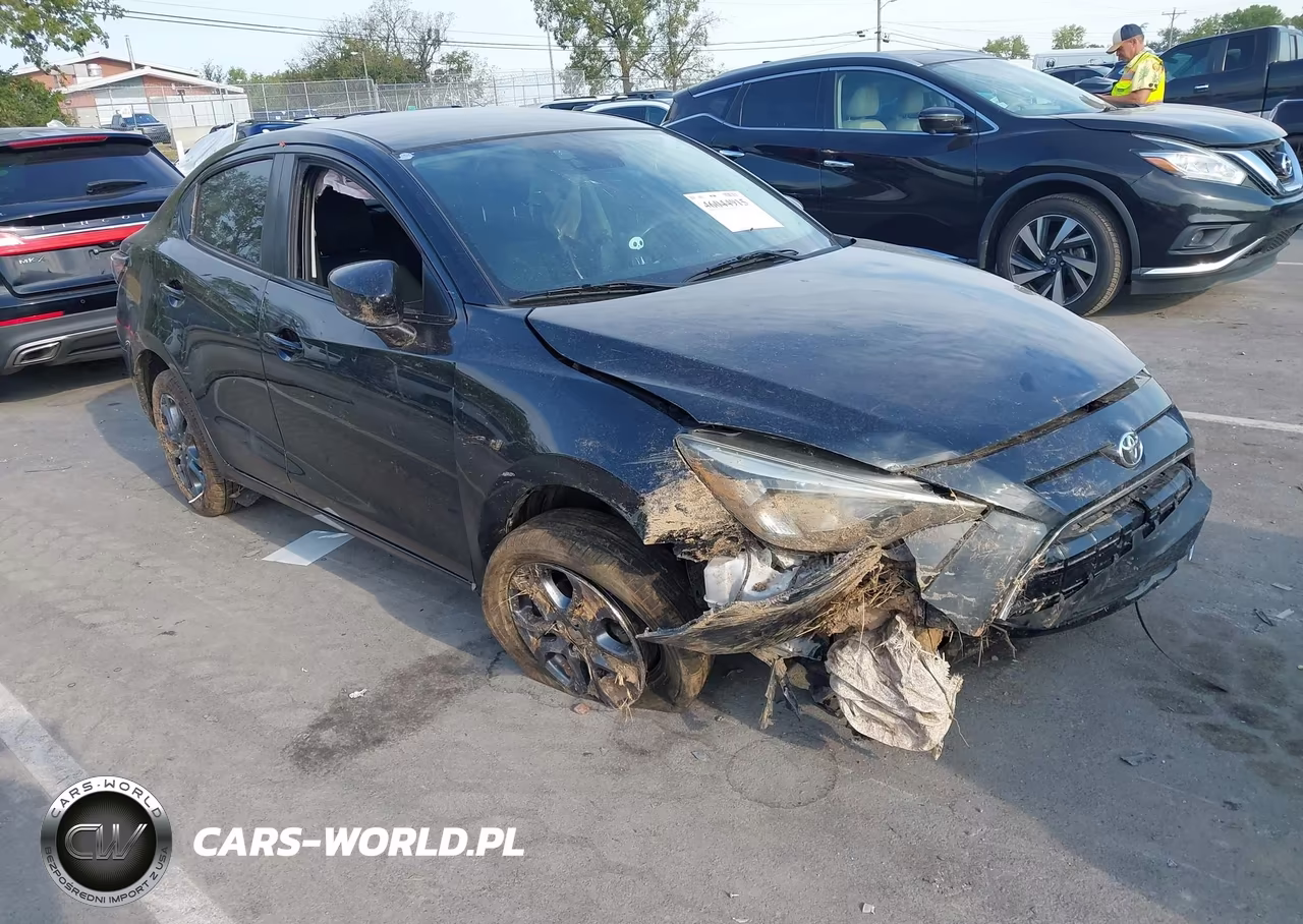 2019 Toyota Yaris Le VIN:3MYDLBYV0KY508824 - 12