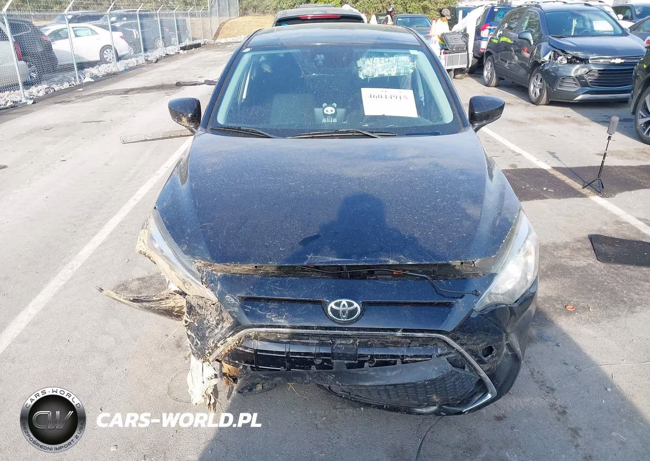2019 Toyota Yaris Le VIN:3MYDLBYV0KY508824 - 13