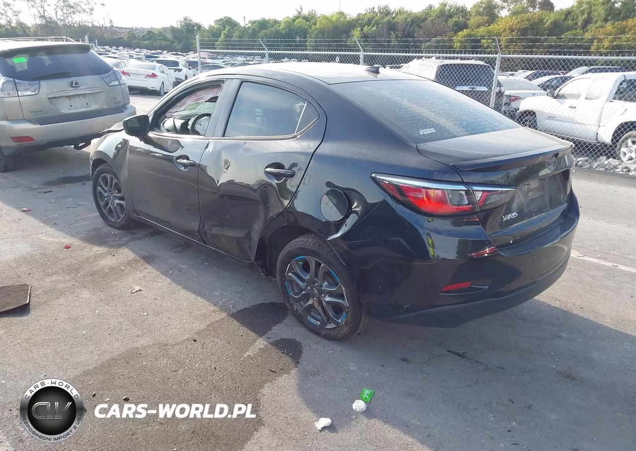 2019 Toyota Yaris Le VIN:3MYDLBYV0KY508824 - 3